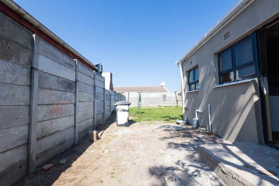 2 Bedroom Property for Sale in Beverly Park Western Cape